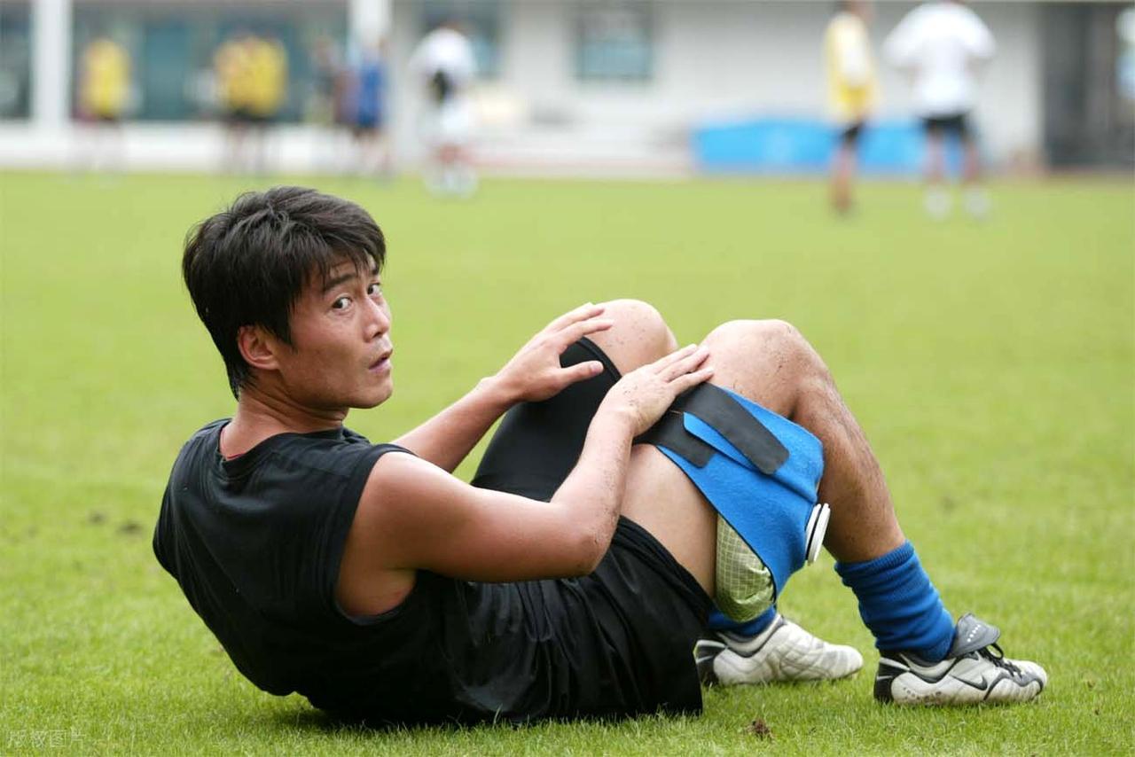 上海申花发布备战花絮；冲刺阶段刷新队史纪录；足总杯任务艰巨；阵容厚度经受考验的简单介绍