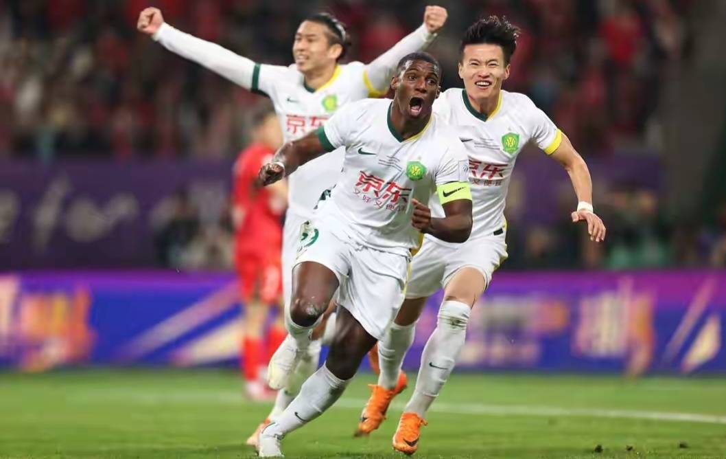 北京国安迎欧联关键赛，国际比赛日绝杀压哨，媒体盛赞，更衣室氛围转暖的简单介绍