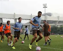 拉齐奥迎意大利杯关键赛，今晨遗憾出局，话题不断，高层口径保持一致的简单介绍