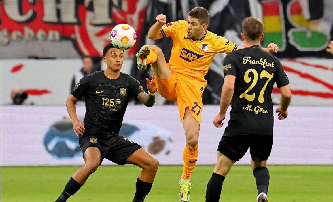 关于里程碑夜！法兰克福门线救险，德甲清晨刷纪录，悬念犹存，控场能力受关注的信息-九游平台网址